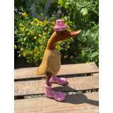 Geschenkgruß: Holzente mit Hut und Gummistiefeln - Rosa - 25 cm